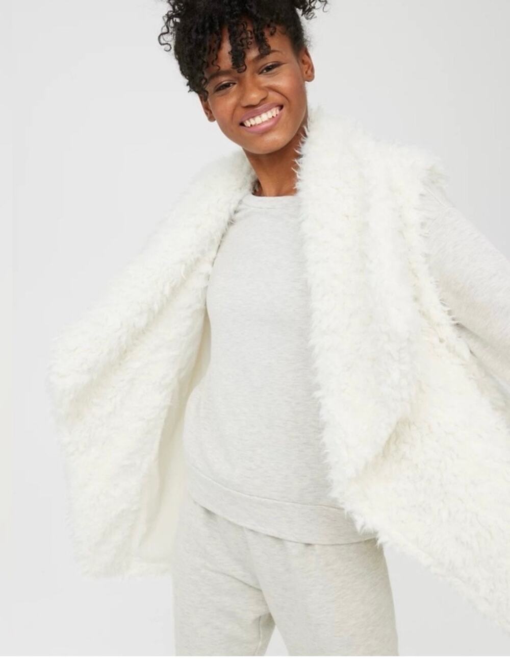 Aerie White Sherpa Vest XS/S Faux Fur Plush Teddy Draped Open Front